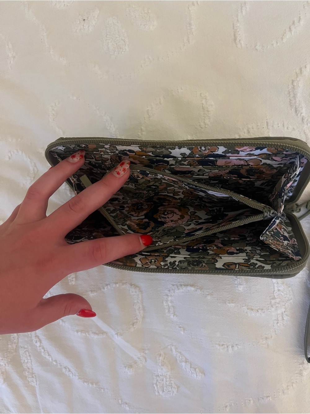 Vera Bradley Quilted Wristlet Wallet in Olive - Picture 4 of 4